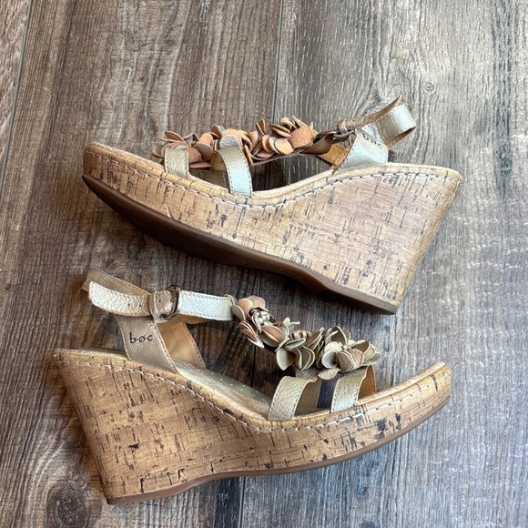 b.o.c. Born Concept Women's Fiore Champagne Sandals with Floral Accents Size 10 - Picture 5 of 14